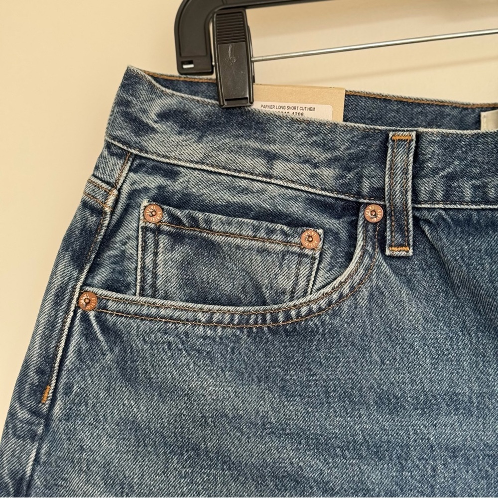 NWT AGOLDE Parker Long Vintage
Cut Off Loose Fit Shorts Size 31 - Picture 8 of 15